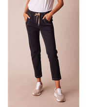 Load image into Gallery viewer, Lania Boyfriend Jean - Black