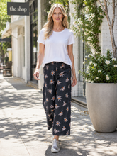 Load image into Gallery viewer, Foil I'ts Only Natural Pant CFO6918 - In Flower