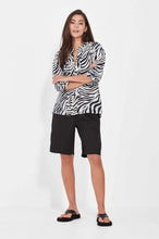 Load image into Gallery viewer, Verge Casey Top 9988 - Print