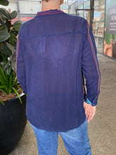 Load image into Gallery viewer, Johnny Was Blouse 11825 - Velouria