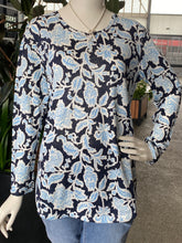 Load image into Gallery viewer, Foil Stir It Up Top CFO8024 - Shadow Flower