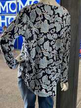 Load image into Gallery viewer, Foil Stir It Up Top CFO8024 - Shadow Flower