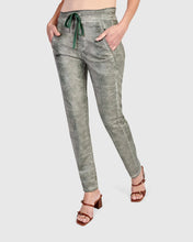 Load image into Gallery viewer, Alembika Iconic Jeans RP274S - Saladine