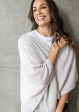 Load image into Gallery viewer, Esperance & Co Classic Topper with Pearls LS8341 8149 - Latte