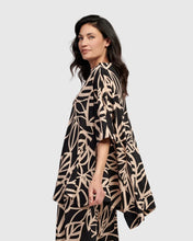 Load image into Gallery viewer, Alembika Giselle Trapeze Top ST706 Leaves