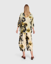 Load image into Gallery viewer, Alembika Top ST818 - Floral