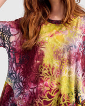 Load image into Gallery viewer, Alembika Flounce Tee ST838P - Petals