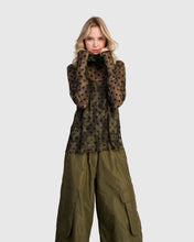 Load image into Gallery viewer, Alembika Mesh Top UT624A - Antique