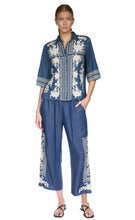 Load image into Gallery viewer, Johnny Was Denim Crop Pant W65626 - Denim Blue