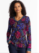 Load image into Gallery viewer, Johnny Was Janie Favourite Long Sleeve T17125-8 - Aphaia