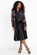 Load image into Gallery viewer, Johnny Was Jolene Ruffle Blouse - Petria