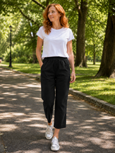 Load image into Gallery viewer, Maglia Supreme Cropped Pant 681 - Black
