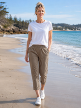 Load image into Gallery viewer, Verge Essex Pant 5621RLW - Mocha
