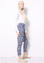 Load image into Gallery viewer, UP 28in Florist Petal Pant 68422 - Florist
