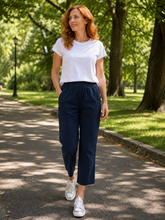 Load image into Gallery viewer, Maglia Supreme Cropped Pant 681 - Navy
