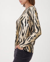 Load image into Gallery viewer, Monari Whisky Tiger Tee 809331 - Whisky Pattern
