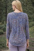 Load image into Gallery viewer, Maglia Flora Pleat Back Long Sleeve Top 679.677

