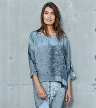 Load image into Gallery viewer, Kokomarina - D,Sert Blouse - Print Natural Earth - KM1124
