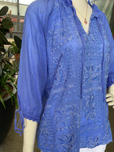 Load image into Gallery viewer, Johnny Was Yiprianne Bonita Blouse 13525 - Baja Blue
