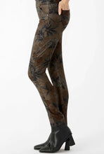 Load image into Gallery viewer, Lisette Amber Print Ankle Pant
