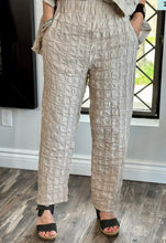 Load image into Gallery viewer, Ever Sassy Seersucker Pant - Taupe
