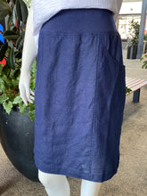 Load image into Gallery viewer, See Saw Linen Rib Waist Skirt - Navy
