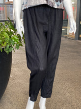 Load image into Gallery viewer, See Saw Linen 7/8 Seam Detail Pant with Split - Black
