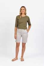 Load image into Gallery viewer, Vassalli Slim Leg Short - Khaki Stripe
