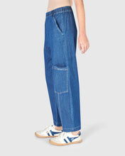 Load image into Gallery viewer, Alembika Papaya Relaxed Pant SP610D - Denim
