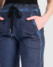 Load image into Gallery viewer, Alembika Washed Iconic Stretch Jeans SP706 - Navy
