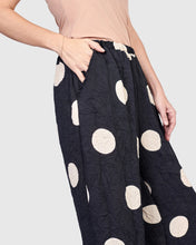 Load image into Gallery viewer, Alembika Lilibet Cropped Pants EP272M - Moon
