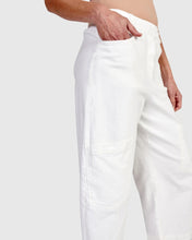 Load image into Gallery viewer, Alembika Capri Pants SP612W - White
