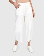 Load image into Gallery viewer, Alembika Capri Pants SP612W - White
