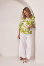 Load image into Gallery viewer, See Saw Linen 3/4 Sleeve Seam Detail Top - Vine
