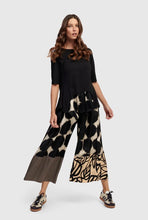 Load image into Gallery viewer, Alembika Sierra Flouncy Tee ST705S - Serene
