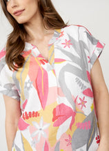 Load image into Gallery viewer, Dolcezza Gardenia Blouse 25700

