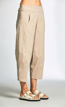 Load image into Gallery viewer, Peruzzi - Slouch Trousers - Sand - S25503L
