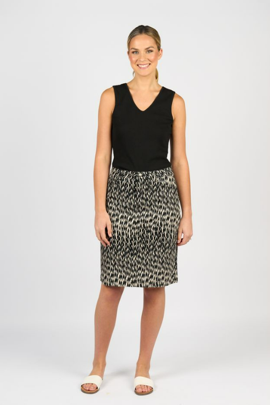 Vassalli - Printed Lightweight Skirt with Centre Back Vent - Beau - 372AV