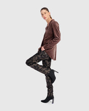 Load image into Gallery viewer, Alembika Iconic Stretch Jean AP629G - Glow
