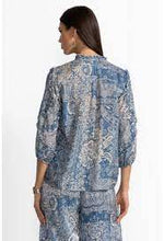 Load image into Gallery viewer, Johnny Was Zeeland Blouse 13925 - Denim Print
