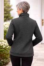 Load image into Gallery viewer, Fiori Quilt Jacquard Jacket 83802 - Black
