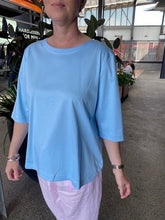 Load image into Gallery viewer, Foil Shore Bet Top CFO8303 - Ice Blue
