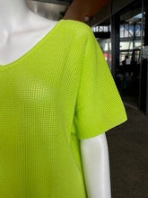 Load image into Gallery viewer, Faber Woman Lemon Green Net Pullover
