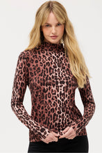 Load image into Gallery viewer, Johnny Was Janie Favourite Long Sleeve Tee T17525-9 - Leopard
