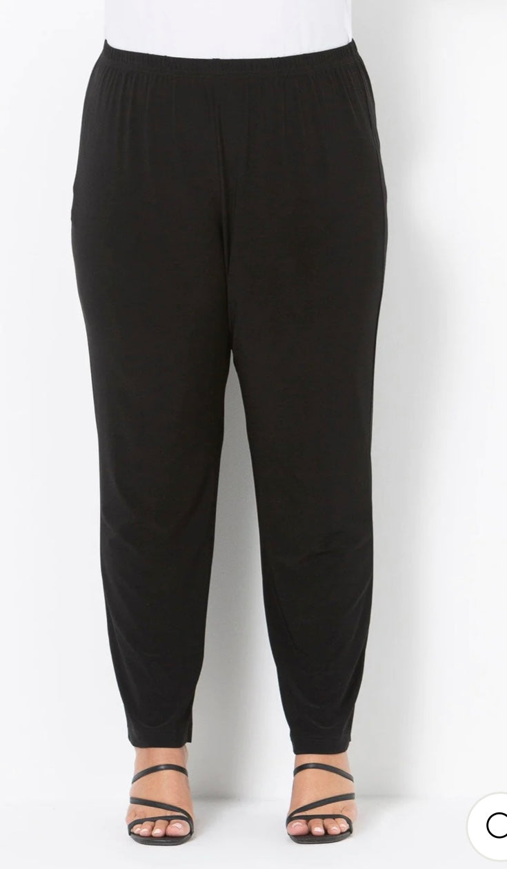Swish Regular Jersey Pant - Black